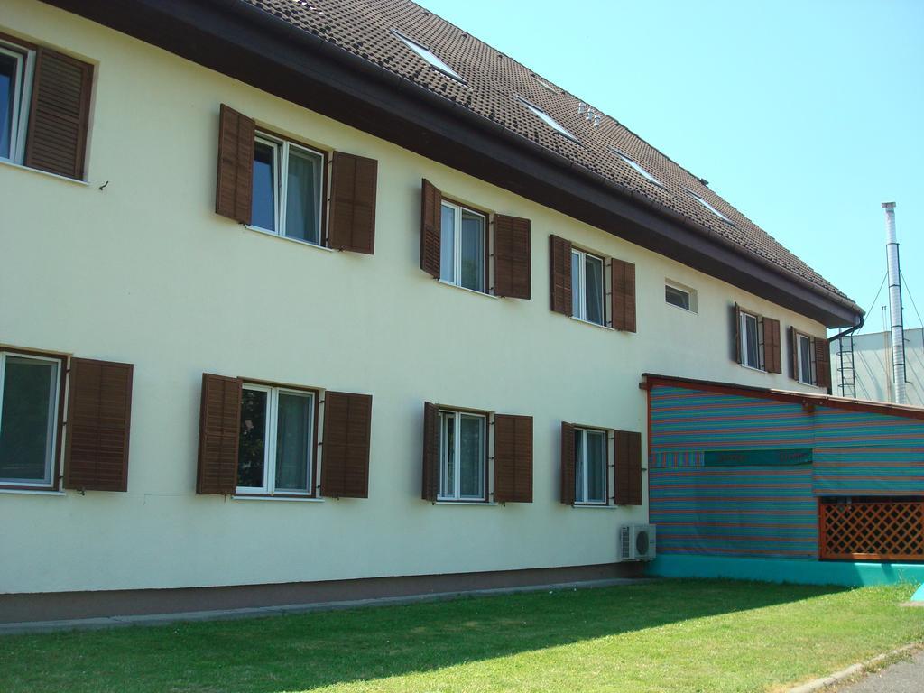 Hotel Termal Tiszaújváros Exterior foto
