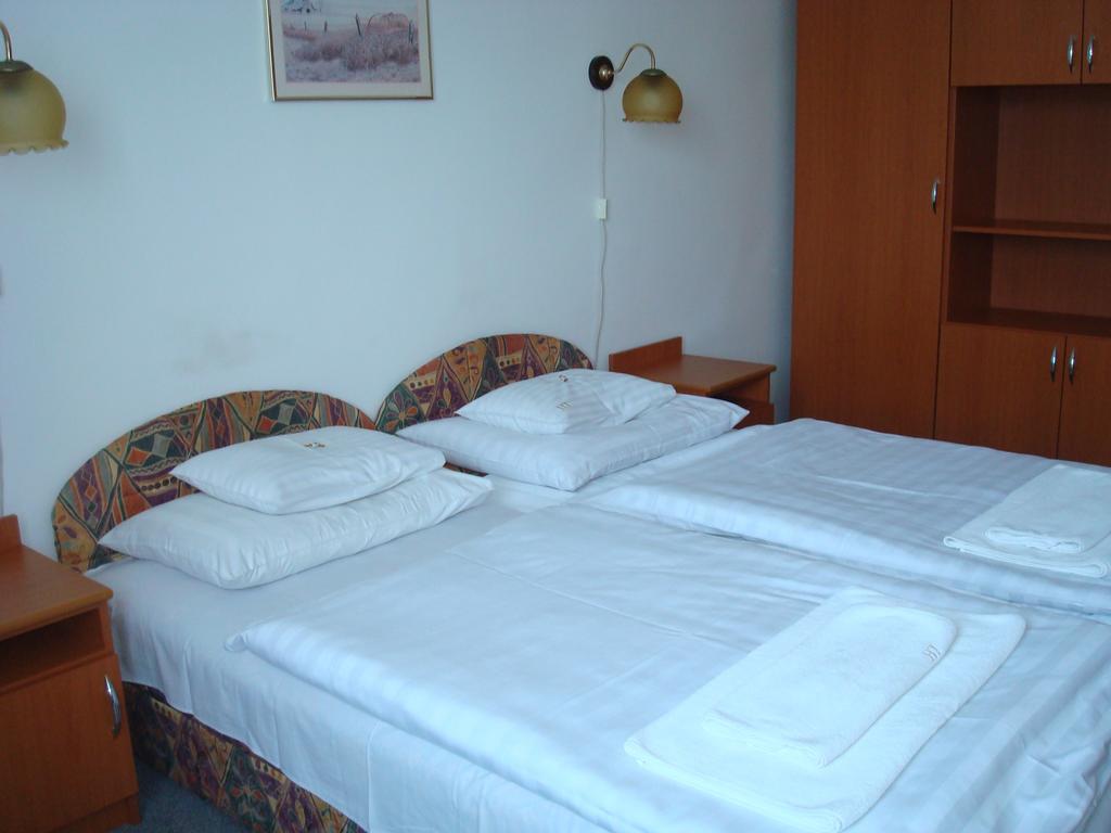 Hotel Termal Tiszaújváros Zimmer foto