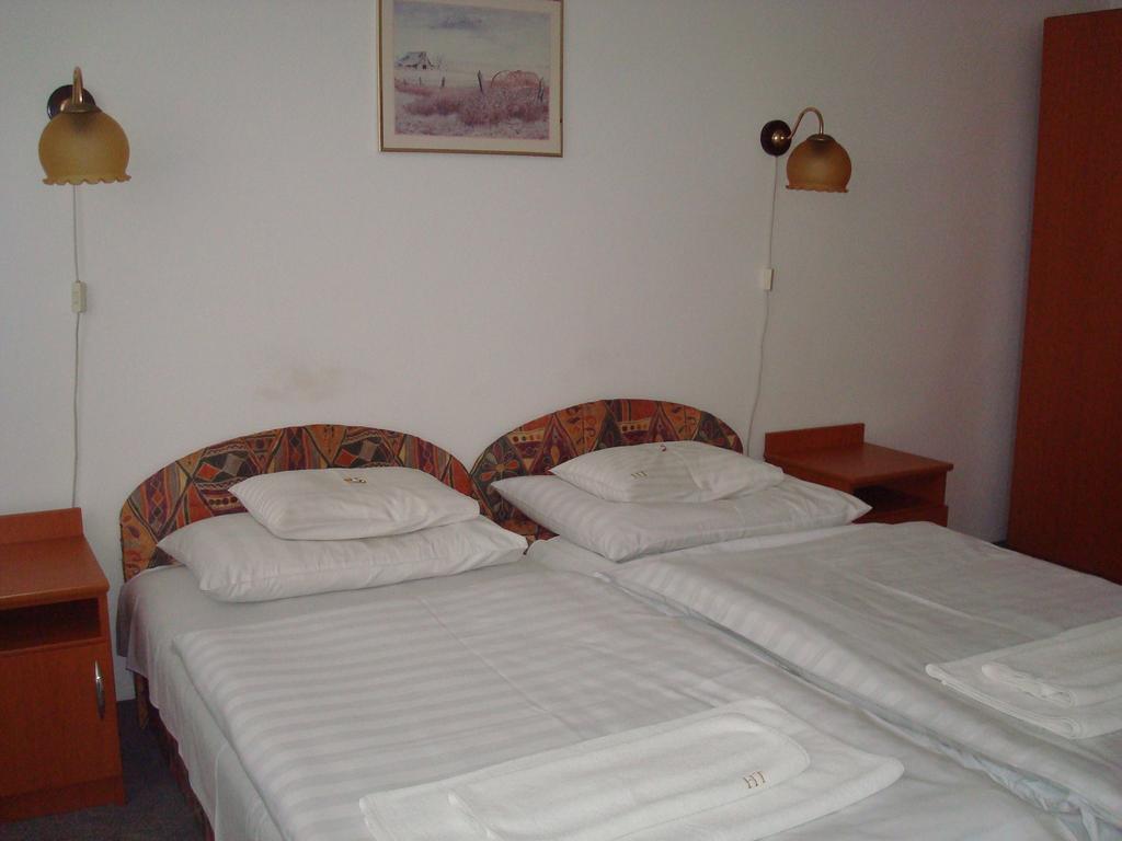 Hotel Termal Tiszaújváros Zimmer foto